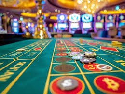 Komunitas pecinta sepak bola dan bulu tangkis menikmati hiburan digital dengan fitur kontrol cb150r